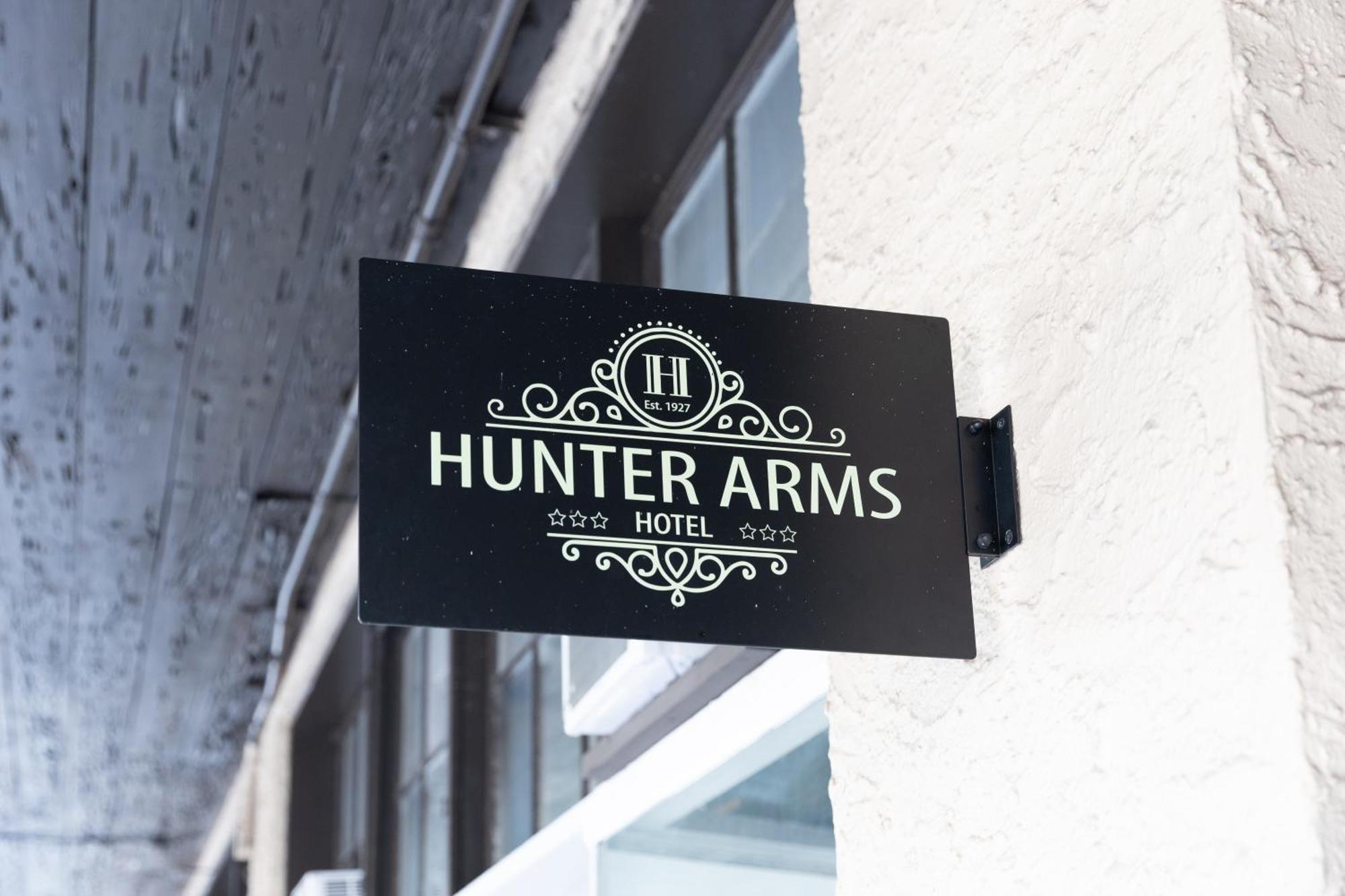 סיינט קלאוד Hunter Arms Hotel מראה חיצוני תמונה